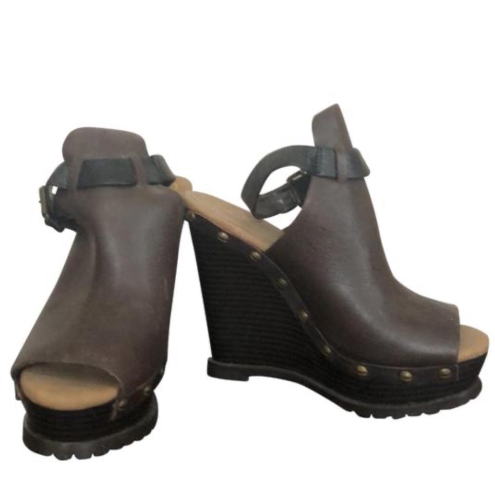 Jessica Simpson Brown Leather Wedges